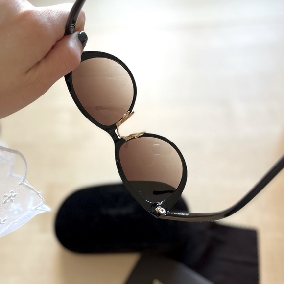 Tom Ford Cat Eye Sunglasses - Picture 4 of 5